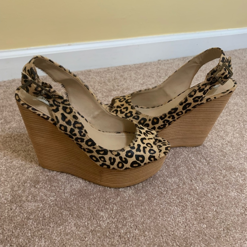 Steve Madden 9 1/2 leopard print wedges.